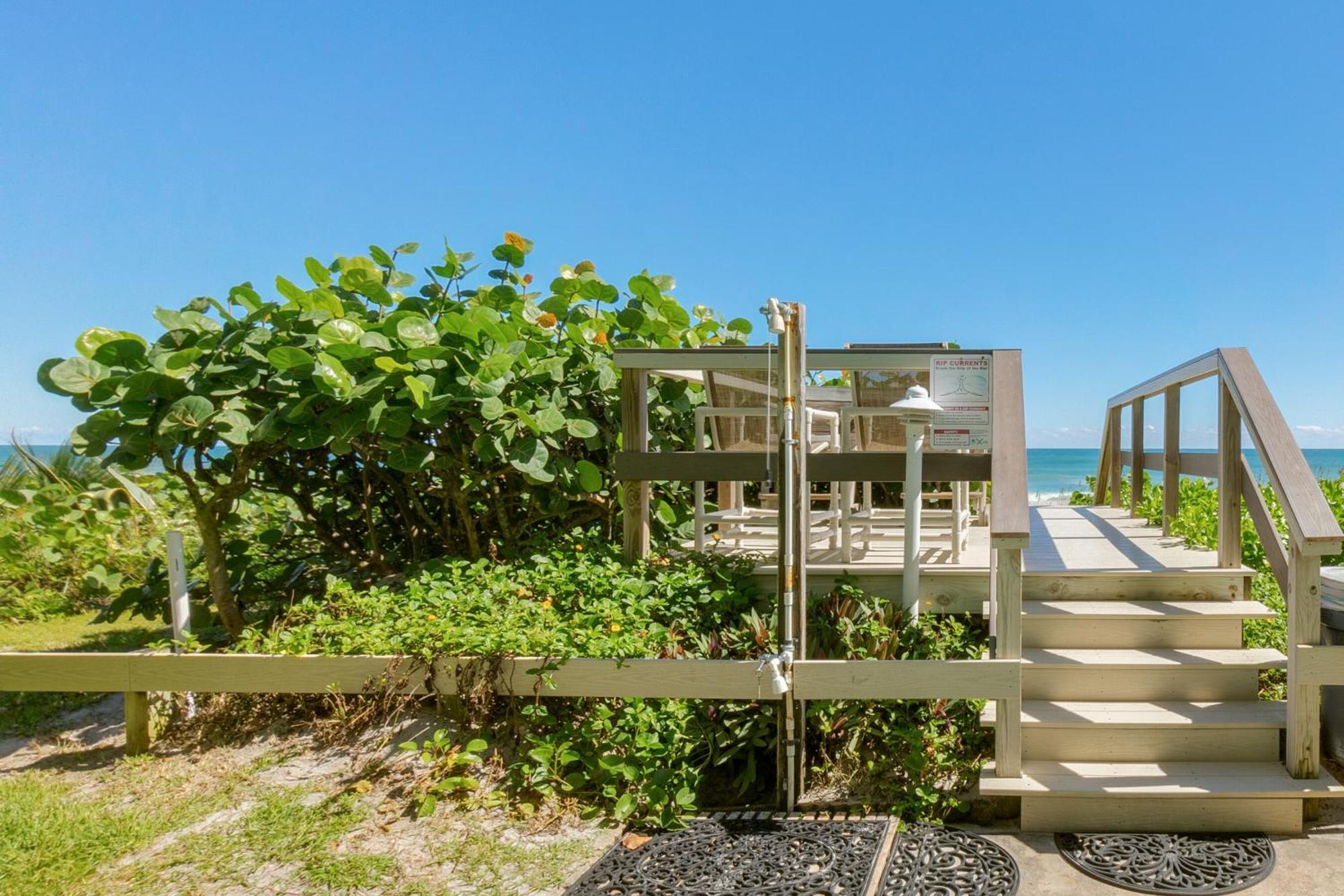 Tuckaway Shores Resort Melbourne Exterior photo
